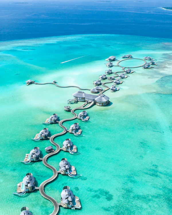 Overwater bungalows — Luxury Escapes
